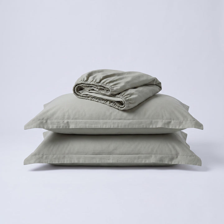 Set esențial TENCEL™ percale, cearșaf elastic și două fețe de pernă, culoarea laurel oak